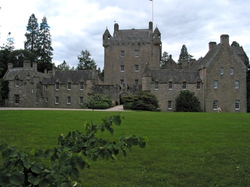 cawdorCastle2