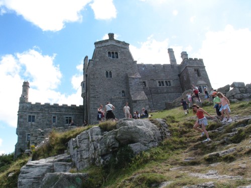 Karrek Loos y’n Koos – a pedra cinza na floresta / The grey stone in the woods