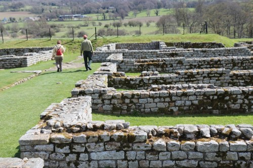 5 - Nos quartéis ficavam alojados os soldados./ Barracks were the soldier's rooms