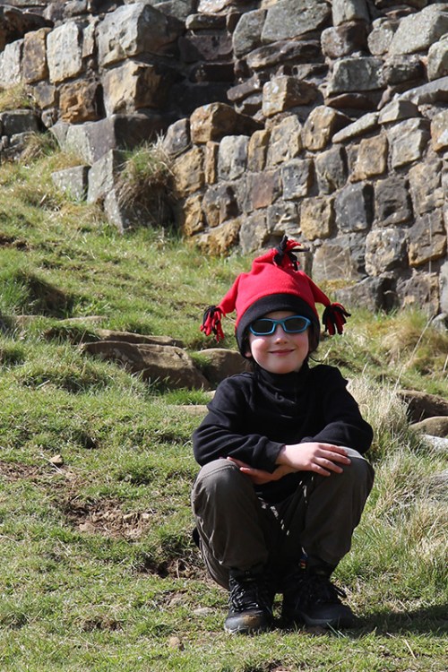 Que sorte a minha! Encontrar um gnomo de verdade neste lugar mágico. / How lucky I am! I just met a real gnome in this magical place.