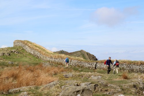 Talvez devido ao bom tempo, havia bastante gente caminhando nessa manhã. / The inviting weather brought a lot of people to walk this morning.