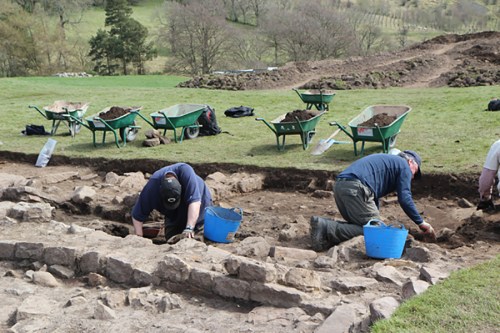 Voluntários trabalhando / Volunteers at work