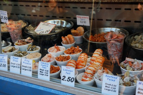 De volta à praia, difícil escolher o que comer / Back to the beach for lunch... a difficult choice.