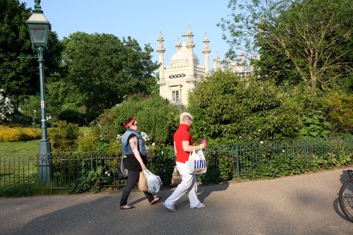 O pavilhão Real é um palácio construído no sec. XIX para ser residência do Príncipe Regente. / foi The Royal Pavilion is a former royal palace built as a home for the Prince Regent during the early 19th century.