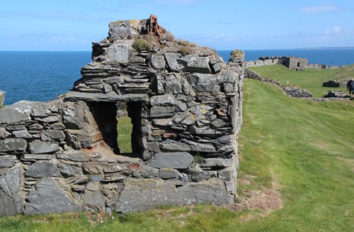 Postos de guarda ao longo das amuradas / Guard posts along the ramparts
