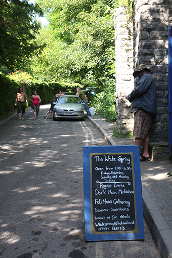 Entrada da Fonte Branca / White Spring entrance