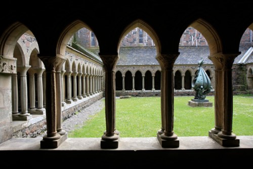 Jardim interno do claustro / Cloister inner garden